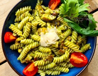 Makaron fusili z domowym pesto