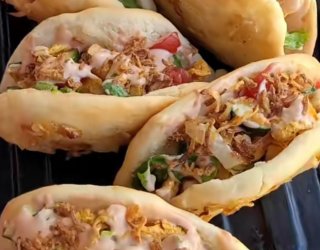 Bułki cebulowe z kurczakiem