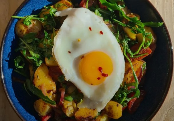 Młode ziemniaczki w stylu hiszpańskim