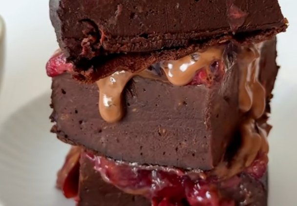 Brownie z musem wiśniowyn