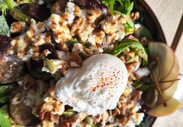 Sałatka z kozim serem