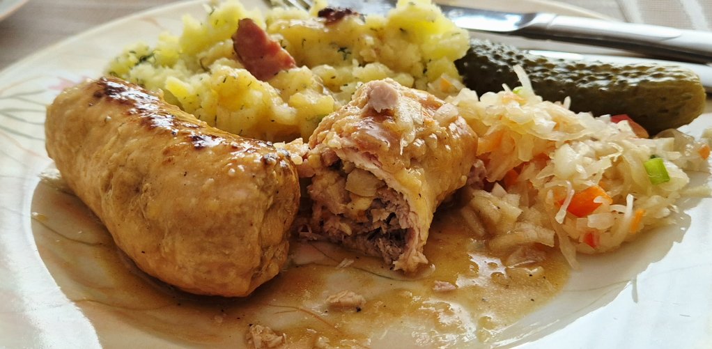 Roladki schabowe nadziewane serem i warzywami