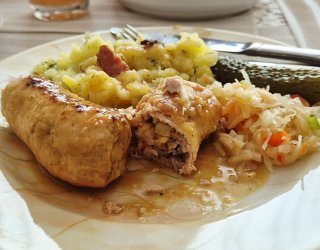 Roladki schabowe nadziewane serem i warzywami