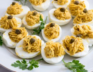 Jajka faszerowane z kaparami