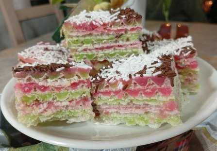 Wafel przekładany galaretką