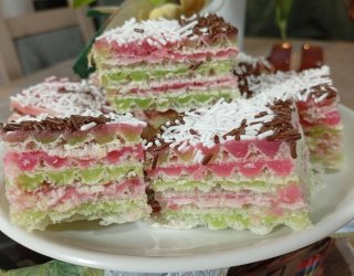 Wafel przekładany galaretką