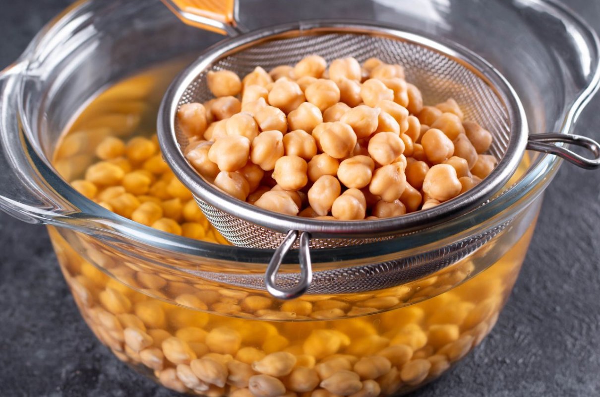 Jak gotować strączki, żeby nie powodowały wzdęć? Sprawdzone metody i przepisy