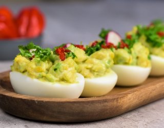 Jajka faszerowane z awokado