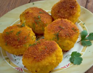 Kotlety jajeczne z serem