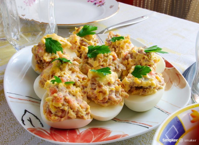  Jajka faszerowane makrelą 