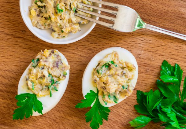 Jajka faszerowane z pietruszką