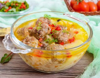 Zupa papieska z pulpecikami