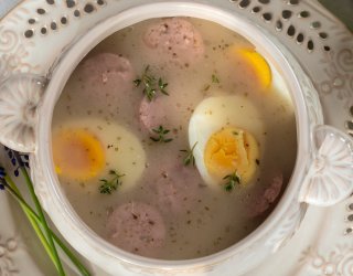 Żurek na białej kiełbasie