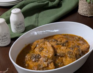 Schab w sosie z pieczarkami i keczupem