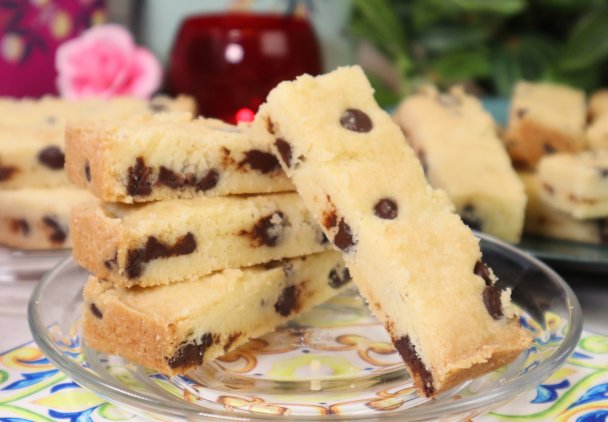 Domowe kruche ciasteczka z czekoladą