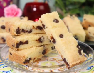 Domowe kruche ciasteczka z czekoladą