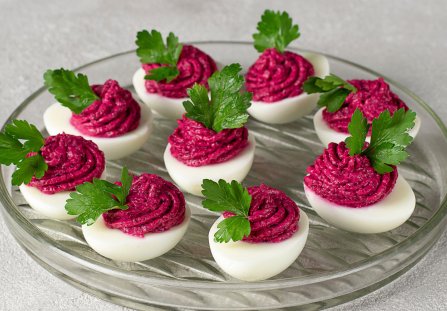 Jajka faszerowane ćwikłą