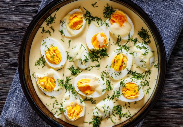 Jajka w sosie musztardowo-chrzanowym