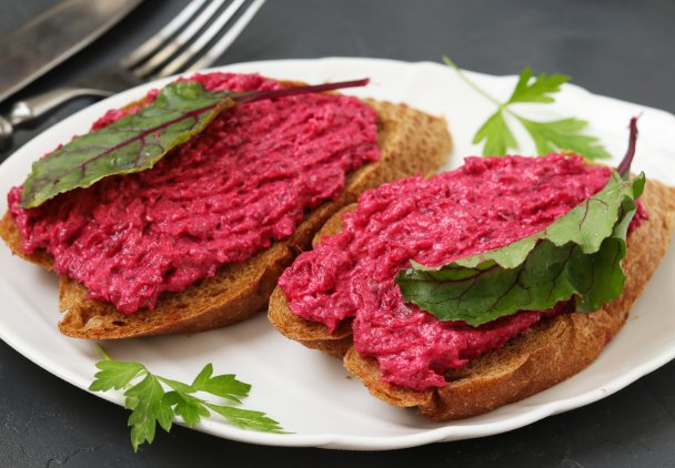 Pasta buraczana z serkiem