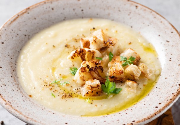 Kremowa zupa kalafiorowa
