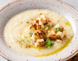 Kremowa zupa kalafiorowa