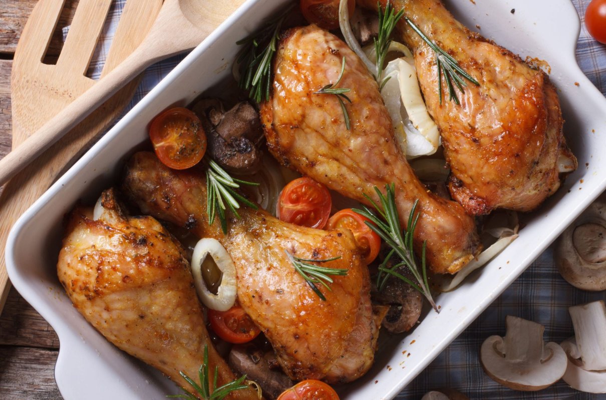 Kurczak pieczony na niedzielny obiad. 3 sprawdzone przepisy