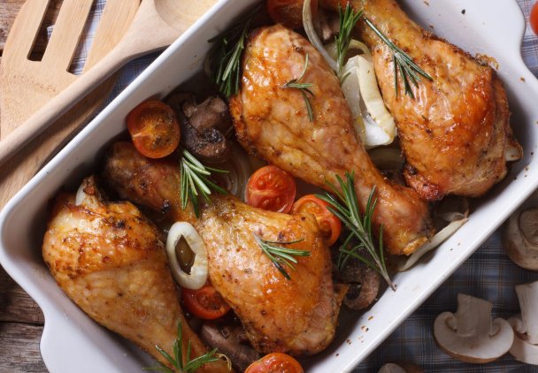 Kurczak pieczony na niedzielny obiad. 3 sprawdzone przepisy