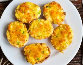 Jajka faszerowane w skorupkach