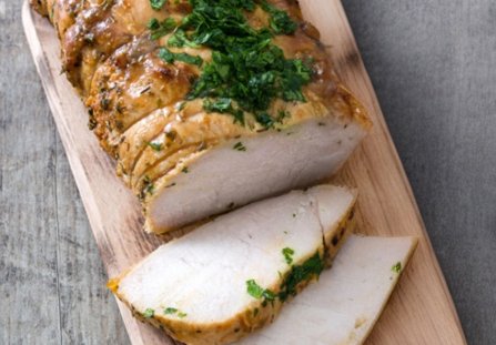 Soczysty schab pieczony w ziołach