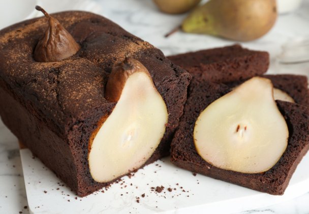 Czekoladowe ciasto z gruszką