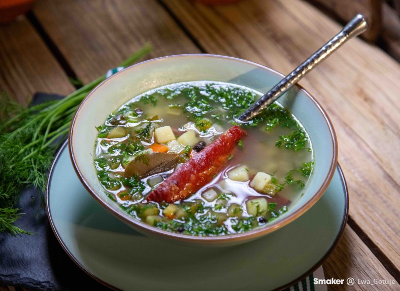  Zupa ogórkowa na żeberkach wędzonych według Ewy Wachowicz 
