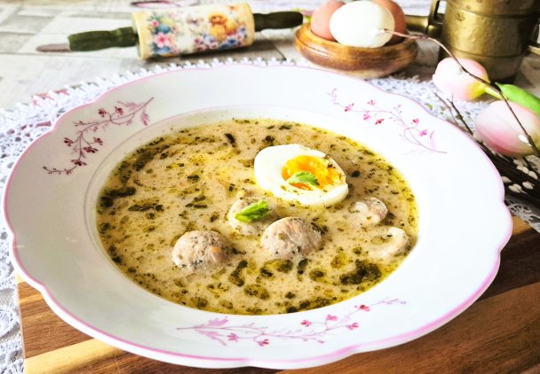 Barszcz biały na golonce