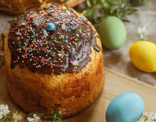 Najlepsze ciasta na Wielkanoc. Rodzina i goście będą wniebowzięci