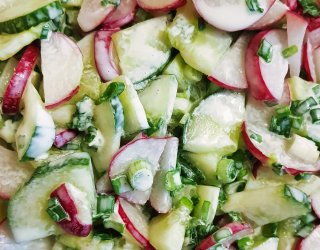 Chrupiąca sałatka wiosenna