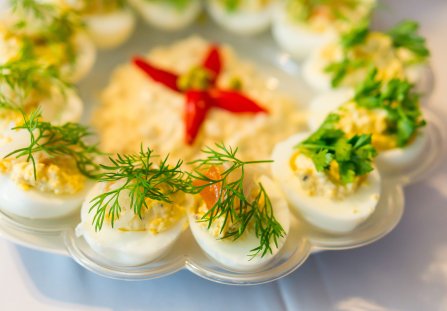 Jajka faszerowane z serem