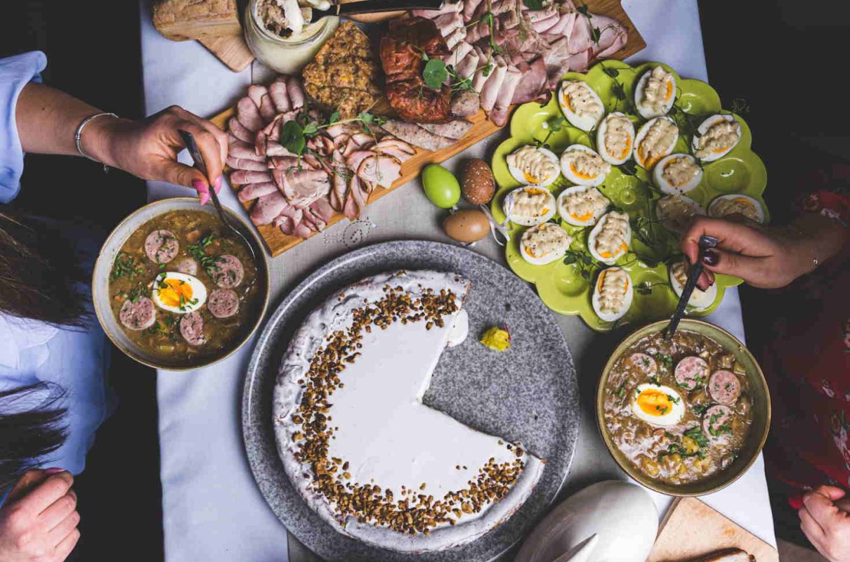 Święta w stylu retro – sprawdzone, domowe klasyki na wielkanocny stół