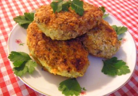 Wegetariańskie kotlety z ziemniaka i selera