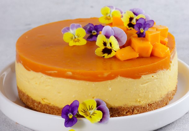 Sernik z musem mango