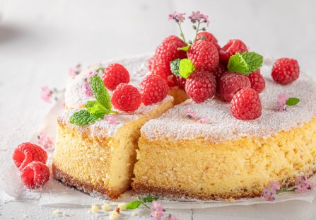 Puchaty sernik na bitej śmietanie