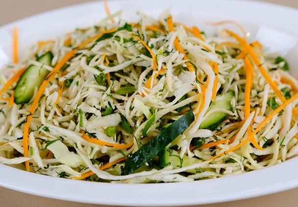 Surówka z kapusty z jabłkiem