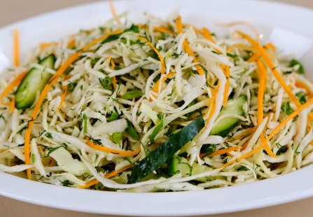 Surówka z kapusty z jabłkiem