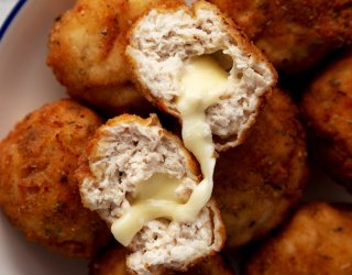 Kotlety mielone faszerowane serem