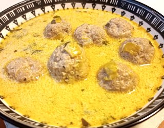 Zupa śmietankowo-serowa z domowymi klopsikami