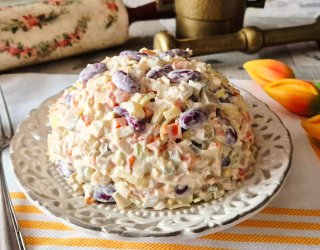 Sałatka jarzynowa z czerwoną fasolą