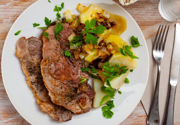 Karkówka pieczona w miodzie, musztardzie i cebuli