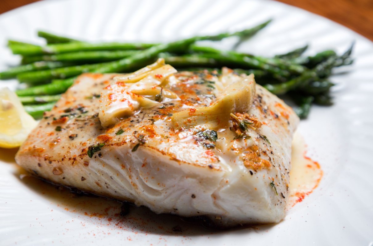 Ulubiona ryba naszych dziadków. Ma dużo witaminy D3, białka i kwasów omega-3