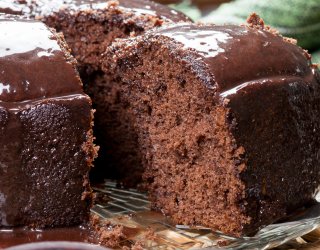 Przepis na idealne ciasto czekoladowe. Sekrety profesjonalnych cukierników