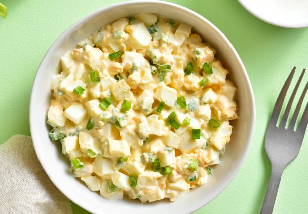 Wielkanocna sałatka chrzanowa