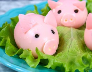 Wielkanocne prosiaczki z jajek