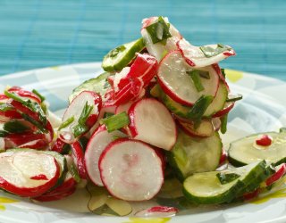 Surówka z rzodkiewki i ogórka